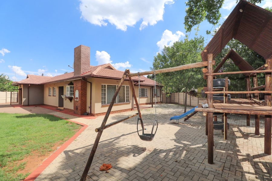 To Let 3 Bedroom Property for Rent in Stilfontein Ext 4 North West